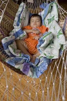 Baby sleep quiet into hammock