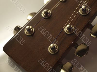 GUITAR HEAD