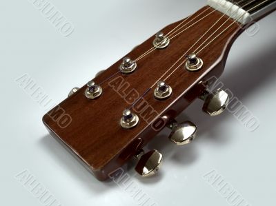 GUITAR HEAD