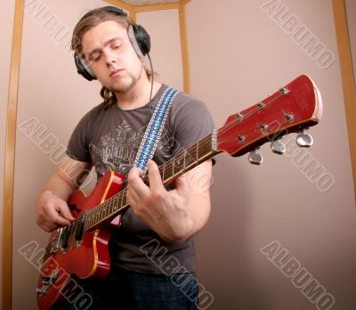 guitarist in studio