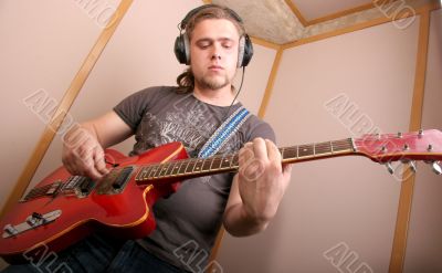 guitarist in studio