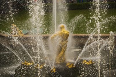samson statue - main fountain in Peterghof