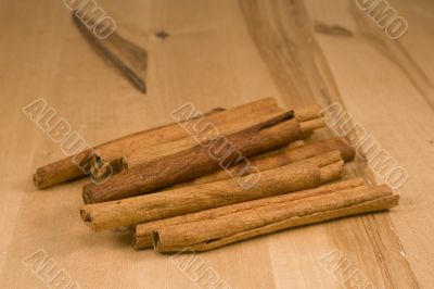 Cinnamon sticks