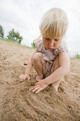 lines on sand