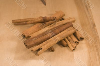 Cinnamon sticks
