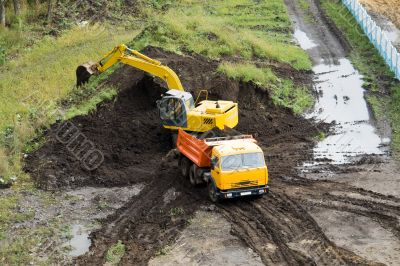 dredge and dumper truck