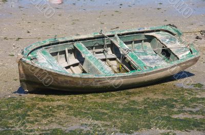 Boat abandoned