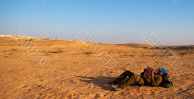 Israeli soldiers excersice in a desert