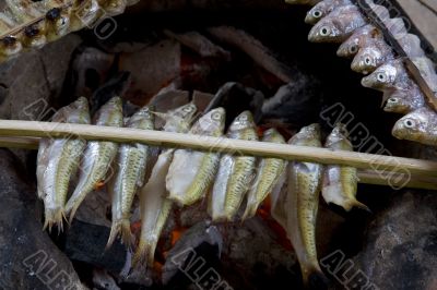 Fish grill with coal
