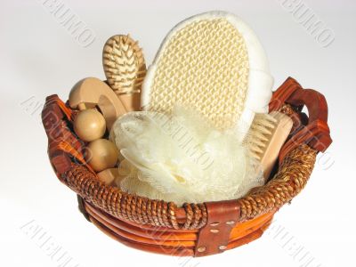 Wicker basket bath