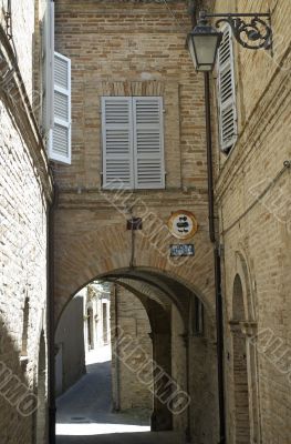 Monterubbiano - Old street with arch