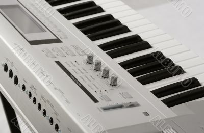 Synthesizer