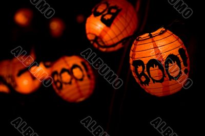 Boo lampoons