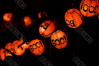 Boo lampoons
