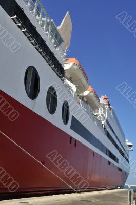 Big Cruisship