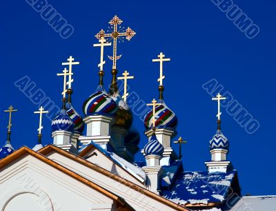 Russian building an orthodox temple.