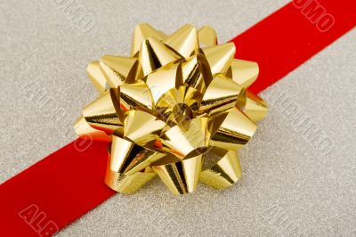 Jewelry bow to the packing of presents