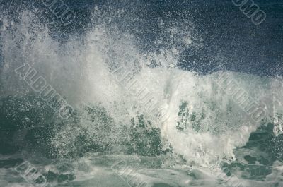 Dramatic Shorebreak Wave