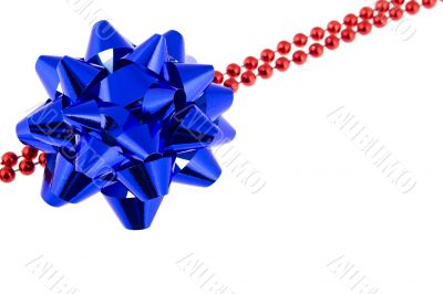 Christmas decoration with a red pearl necklace