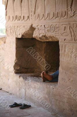 feet in the hole