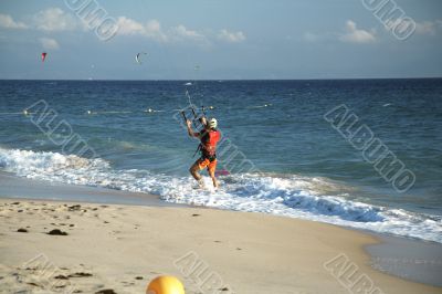 kite surfer stand up