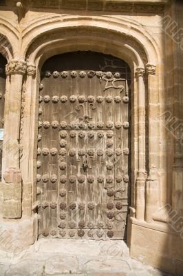 belmonte church door