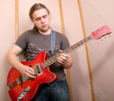 guitarist in studio