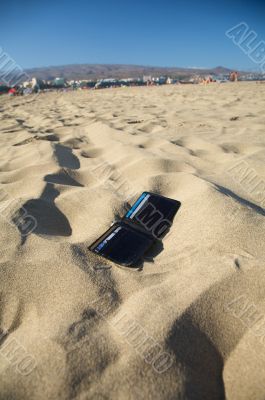 wallet at the beach