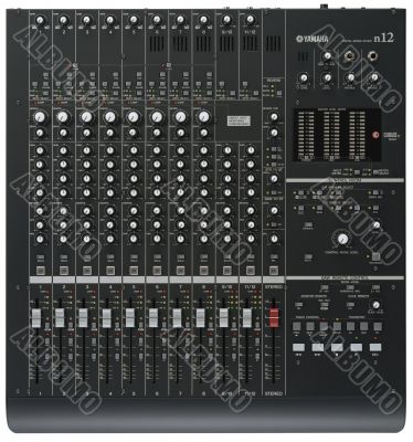 Equalizer Yamaha N12