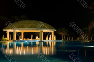night cafe by the pool