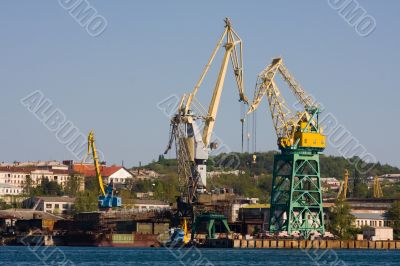 Cranes in port
