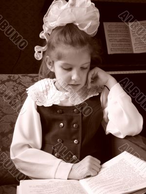 reading schoolgirl