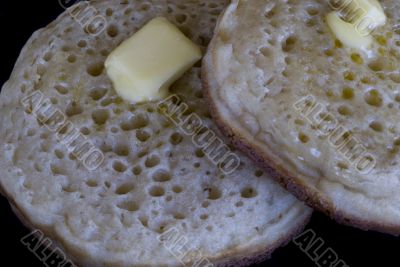 buttered crumpets