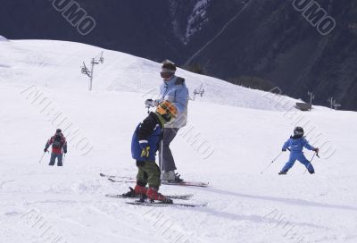 Child Ski vacation in Alpes