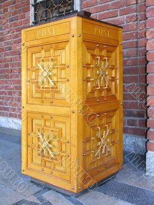 Ancient wooden Mailbox