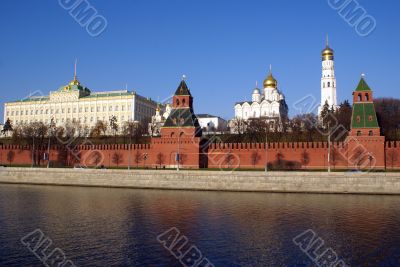 River and Kremlin
