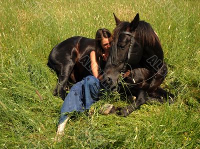 horse laid down and teen