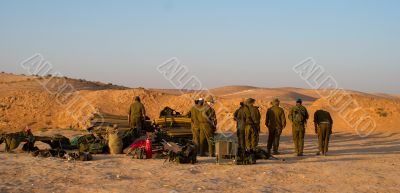 Israeli soldiers excersice in a desert