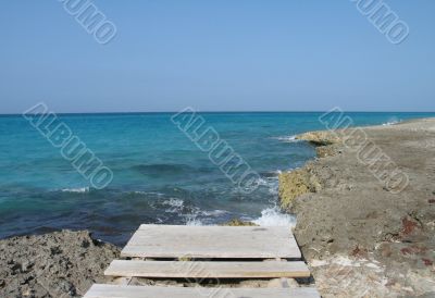 path to the ocean