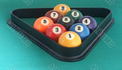 billiard balls triangle