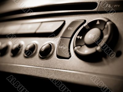 Auto audio control buttons