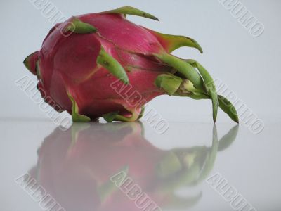 pink and green dragon fruit