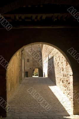 Buonconvento (Siena) - Covered street