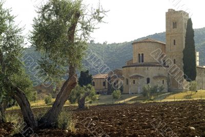 Church of Sant`Antimo (Tuscany)