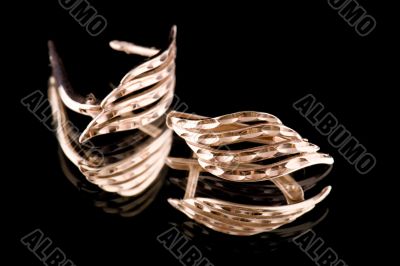 ear-ring macro on black