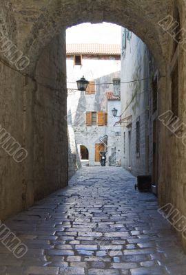 alley between two houses