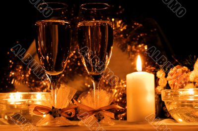 Two glasses of champagne