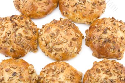 baking bun with nuts