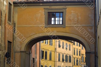Pisa (Tuscany) - Old colorful buildings