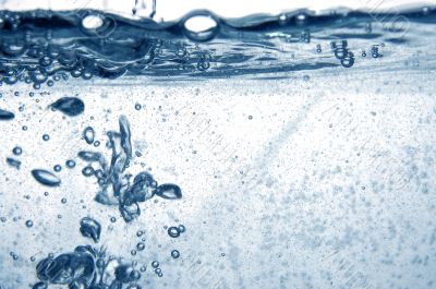 Blue water with bubbles